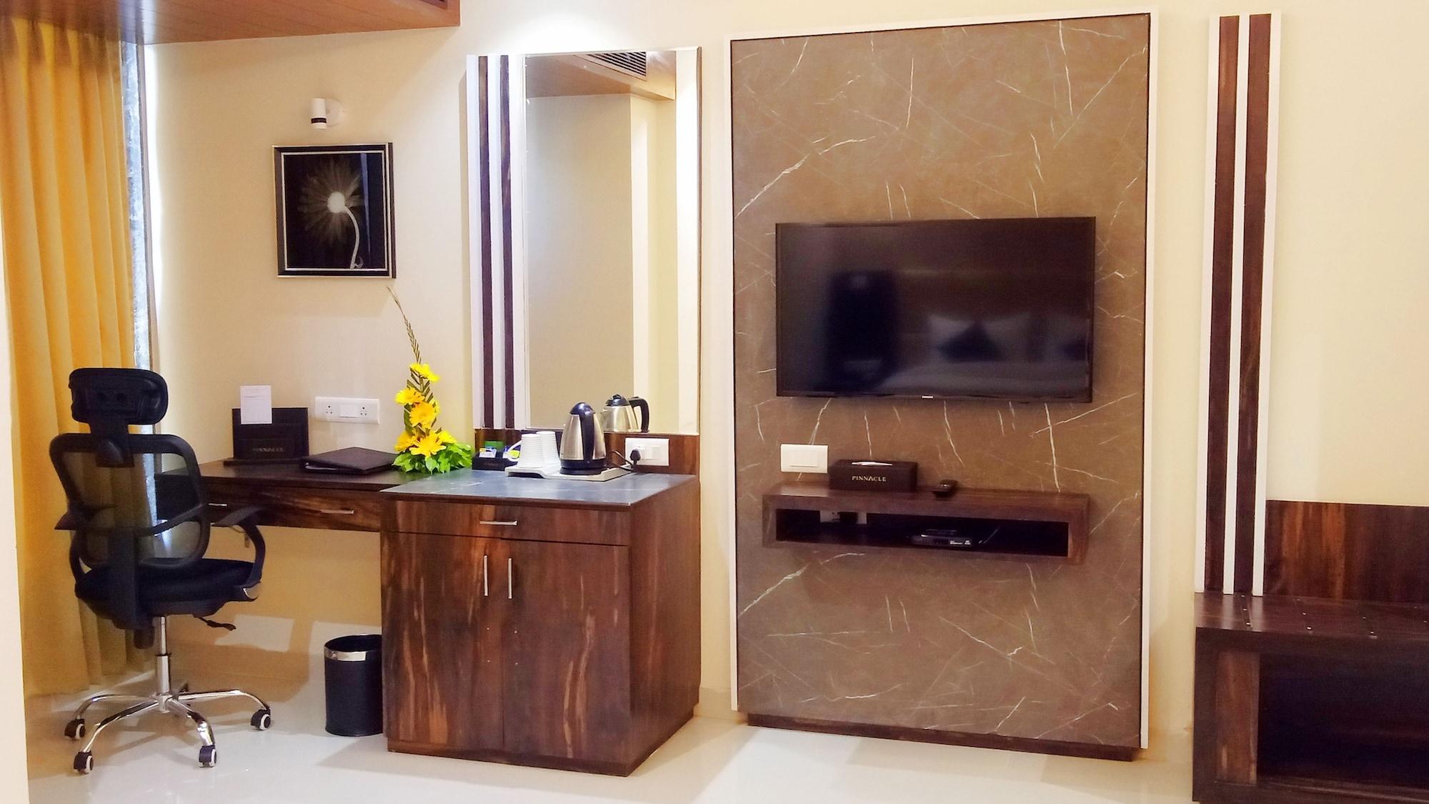 Pinnacle By Click Hotels, Lucknow Esterno foto