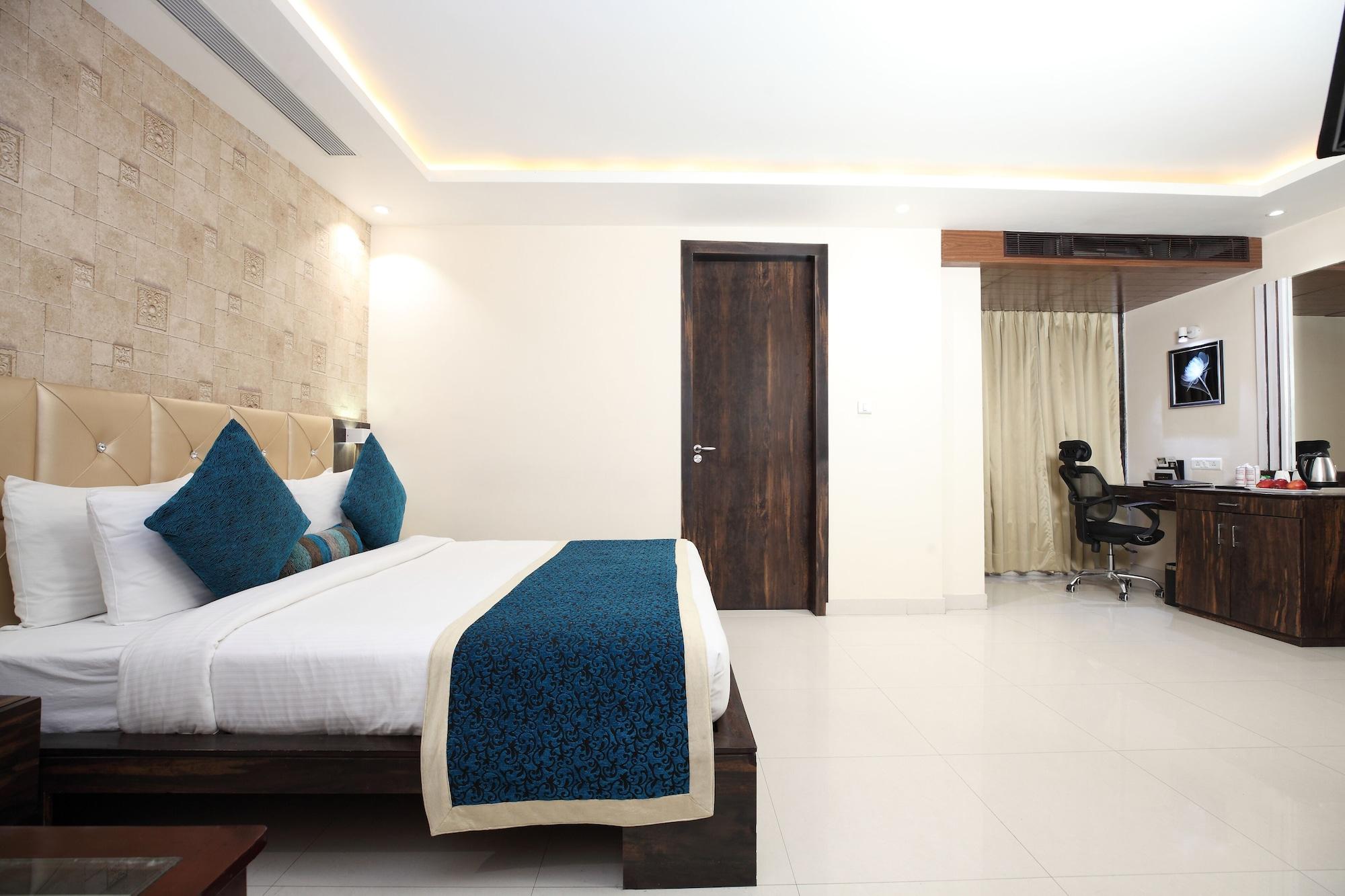Pinnacle By Click Hotels, Lucknow Esterno foto