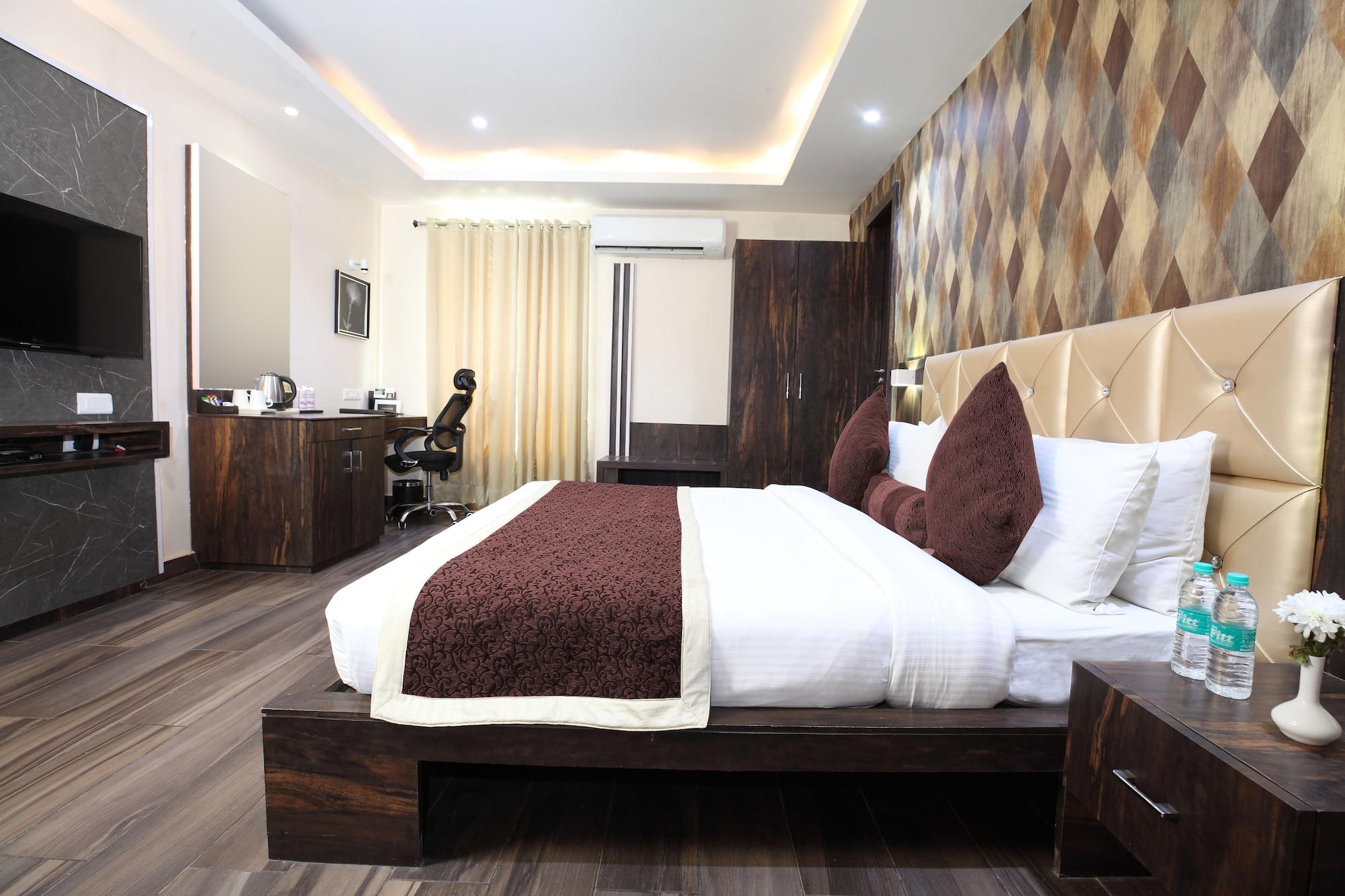 Pinnacle By Click Hotels, Lucknow Esterno foto