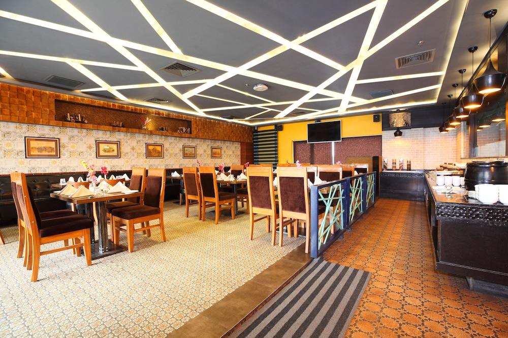 Pinnacle By Click Hotels, Lucknow Esterno foto