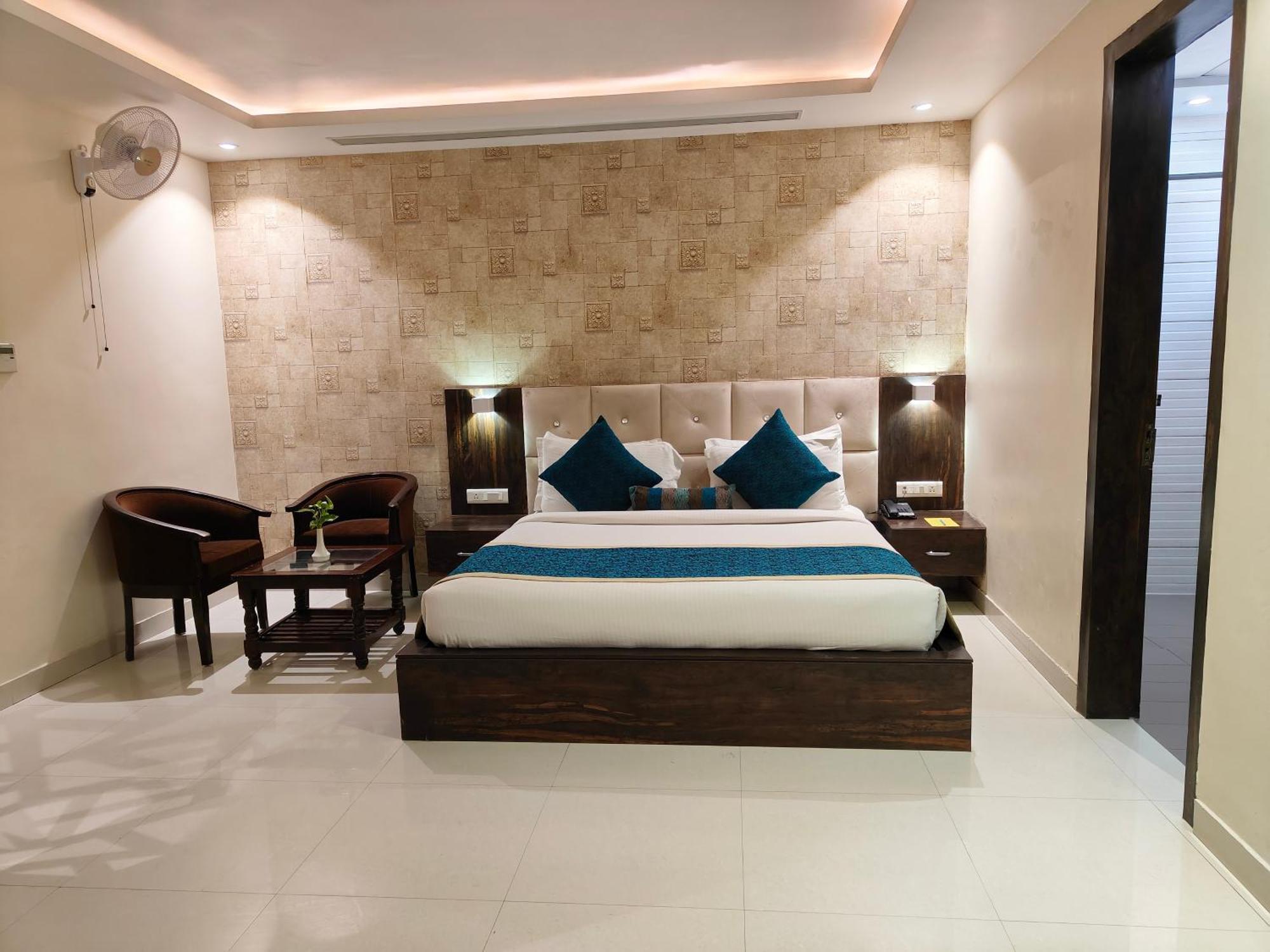 Pinnacle By Click Hotels, Lucknow Esterno foto