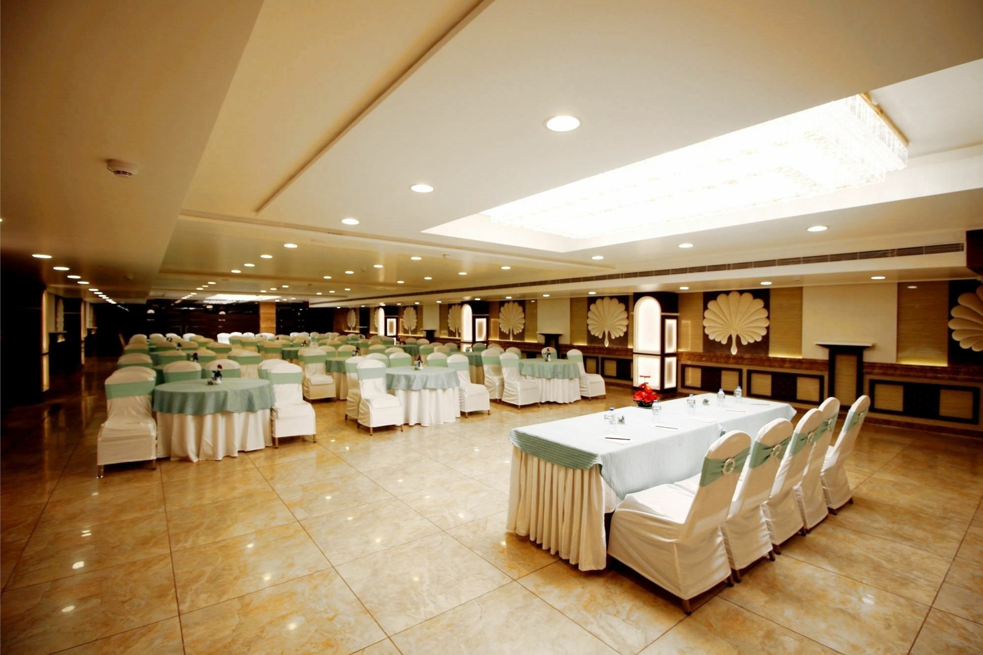 Pinnacle By Click Hotels, Lucknow Esterno foto