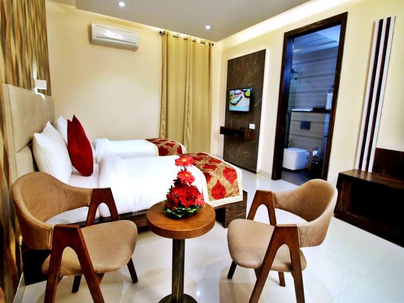 Pinnacle By Click Hotels, Lucknow Esterno foto