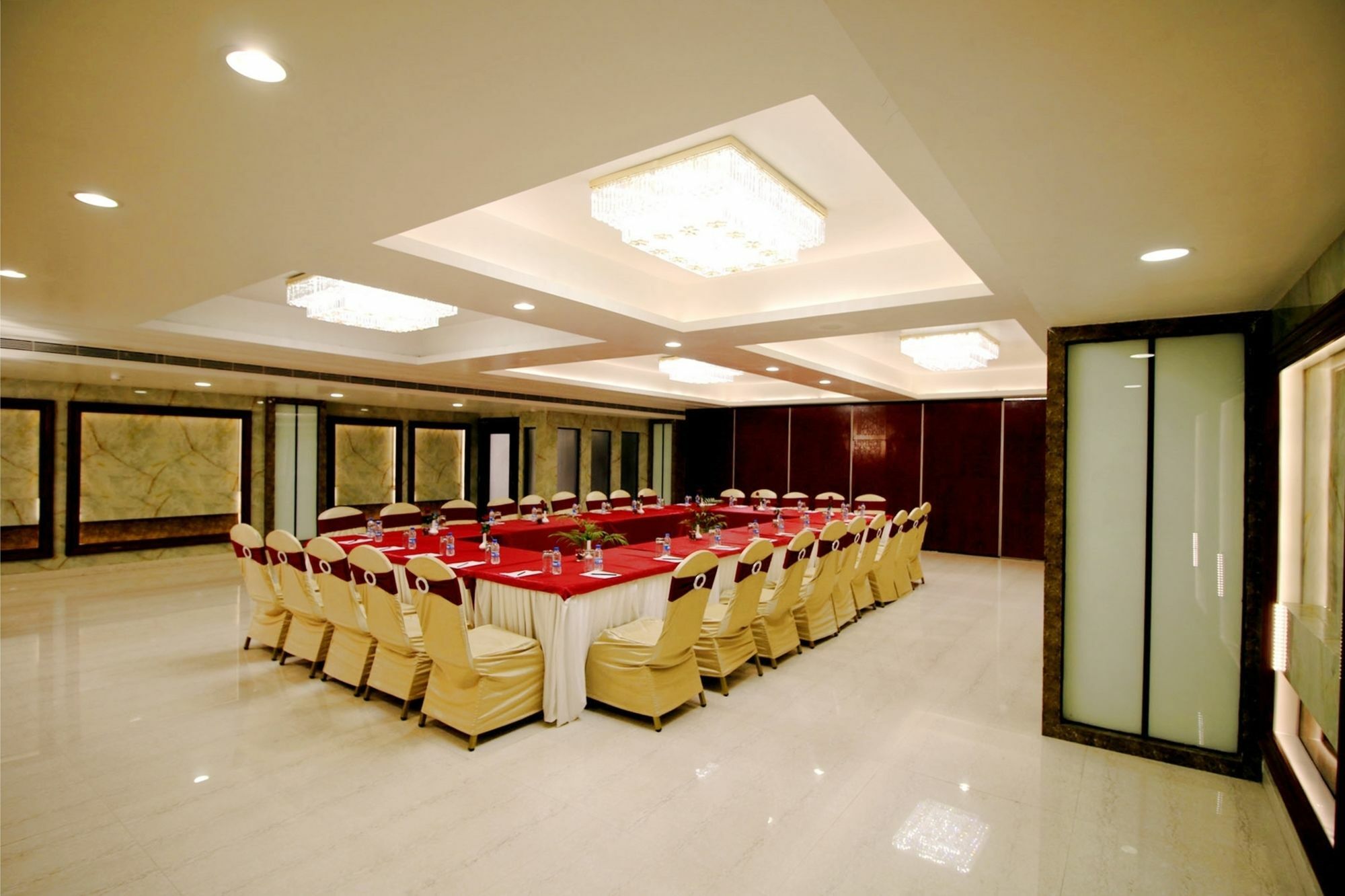 Pinnacle By Click Hotels, Lucknow Esterno foto