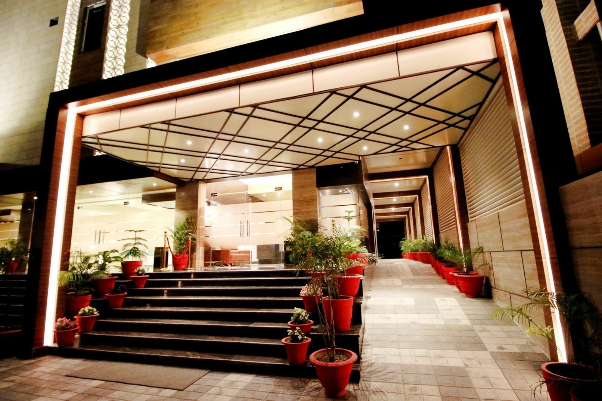 Pinnacle By Click Hotels, Lucknow Esterno foto