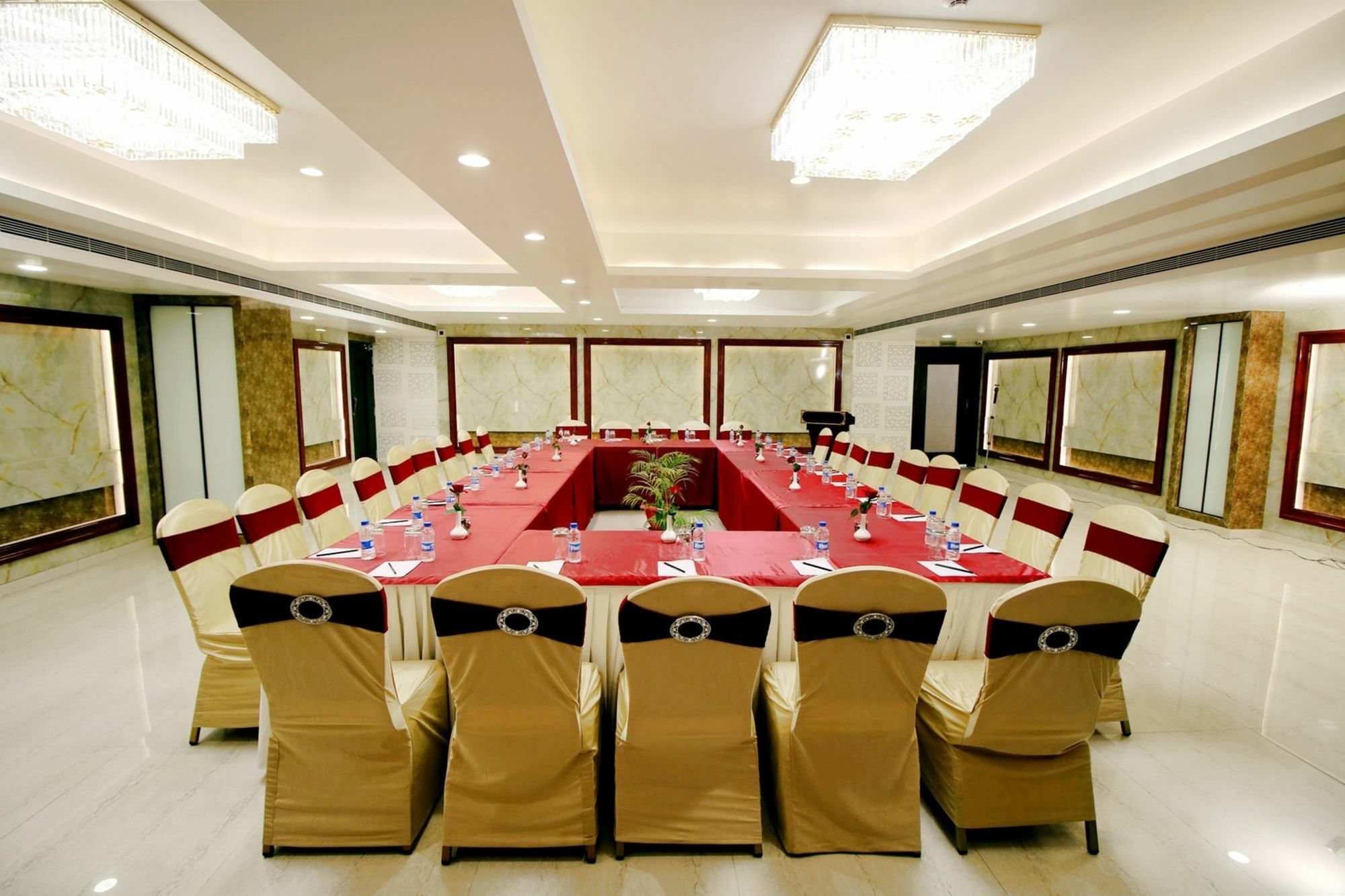 Pinnacle By Click Hotels, Lucknow Esterno foto
